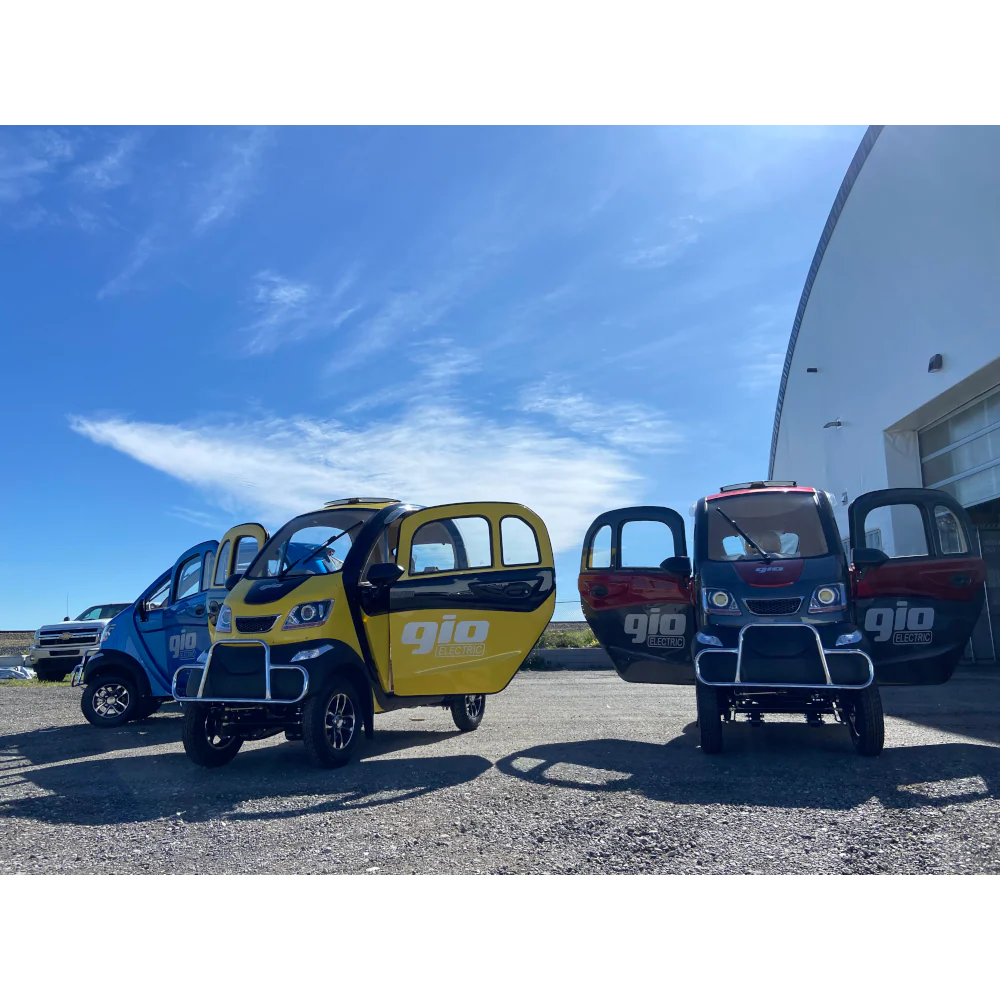 GIO All-Season Enclosed Mobility Scooter - Black & Red - With Winter Heater & Summer Fan - Image 6