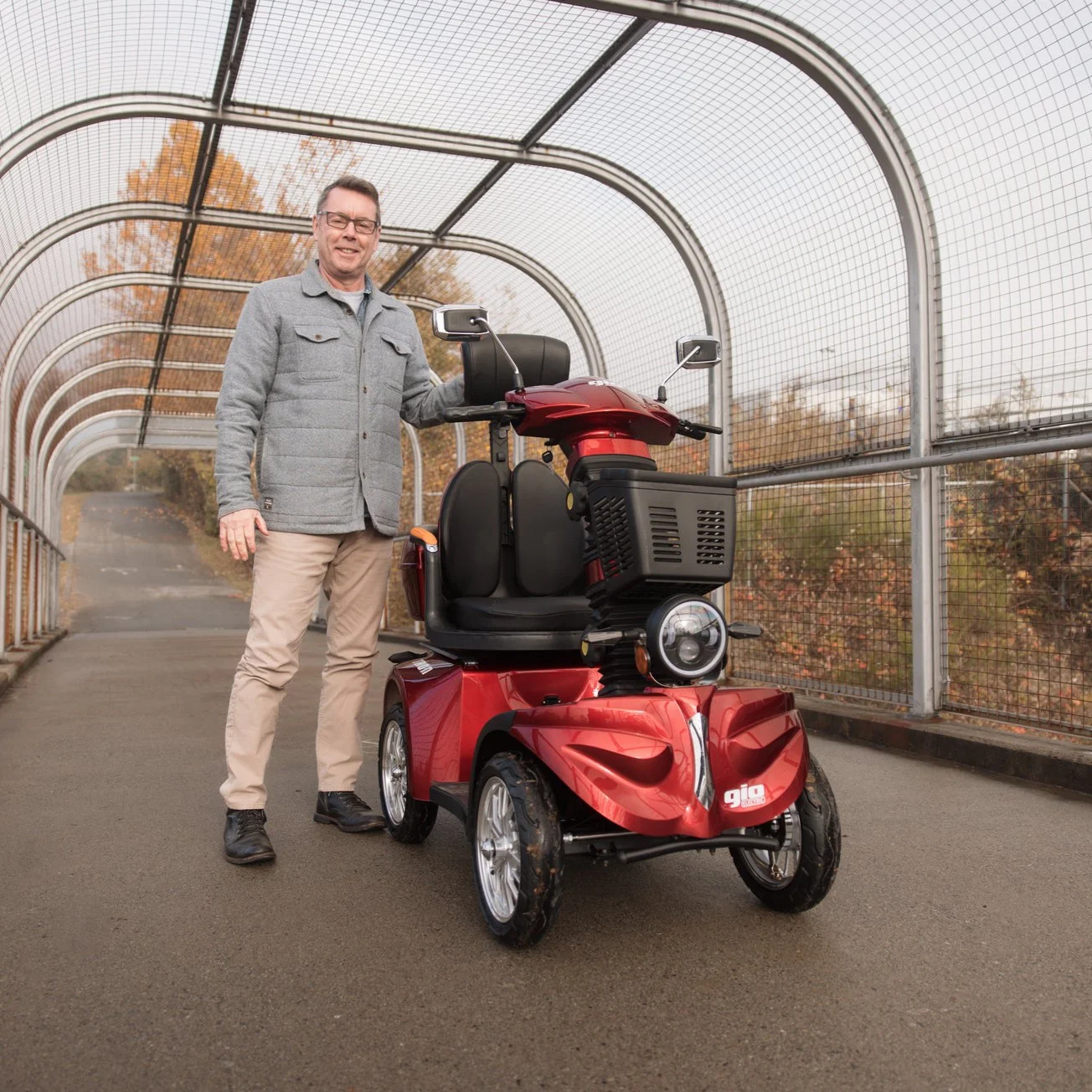 GIO Tron PRO 4-Wheeled Smart Mobility Scooter | Red | w/GIO PRO Battery - Image 3